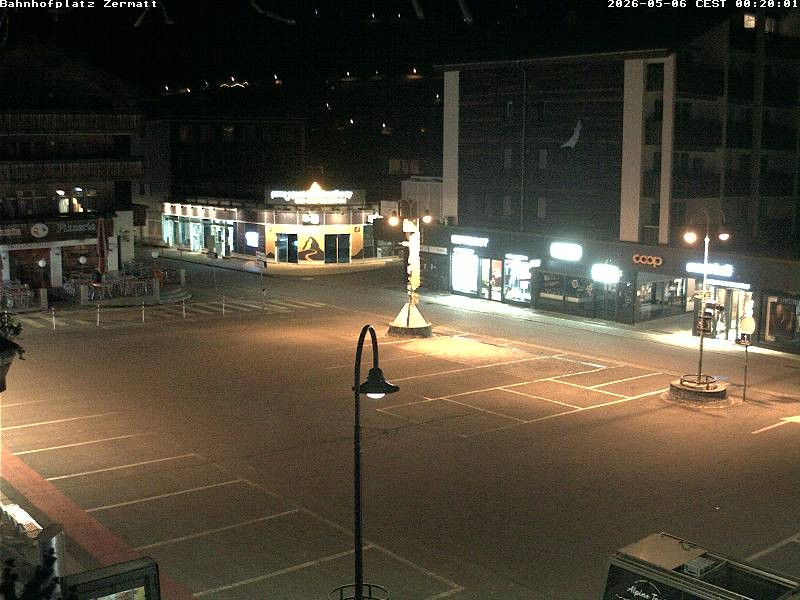 Archiv Foto Webcam Zermatt Bahnhofplatz
