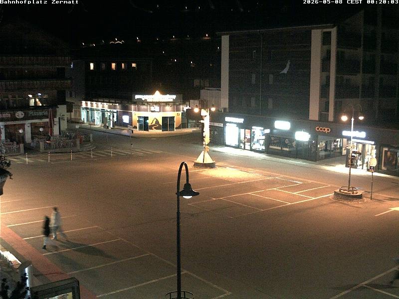 Archiv Foto Webcam Zermatt Bahnhofplatz