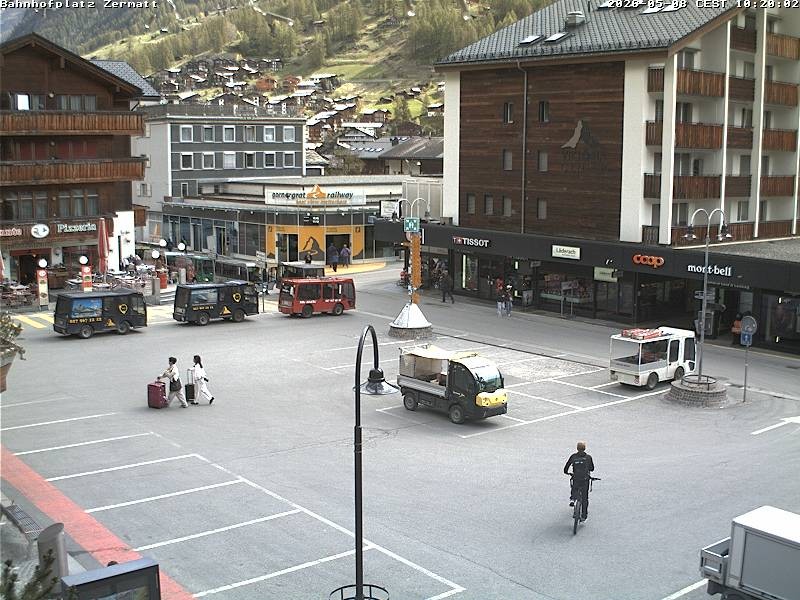 Archived image Webcam Zermatt Railway station