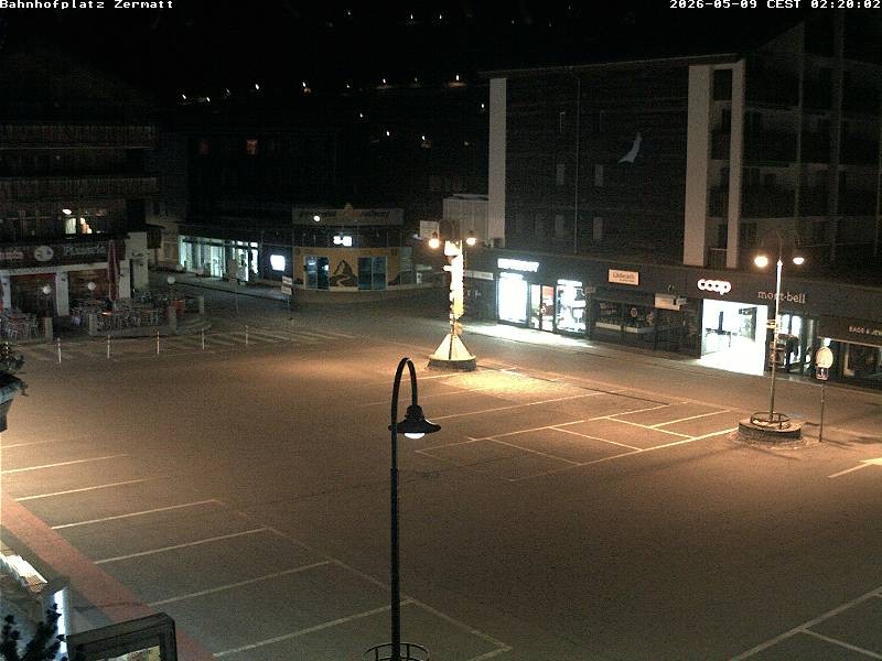 Archiv Foto Webcam Zermatt Bahnhofplatz