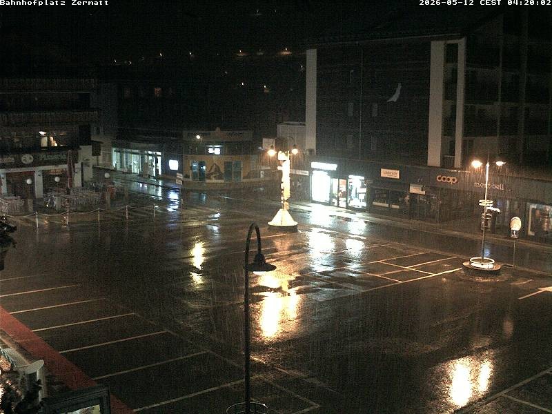 Archiv Foto Webcam Zermatt Bahnhofplatz