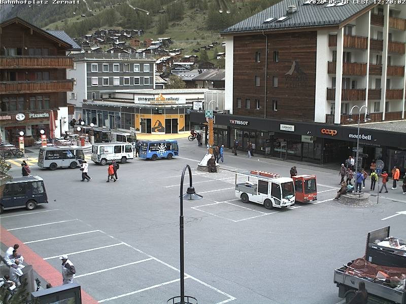 Archived image Webcam Zermatt Railway station