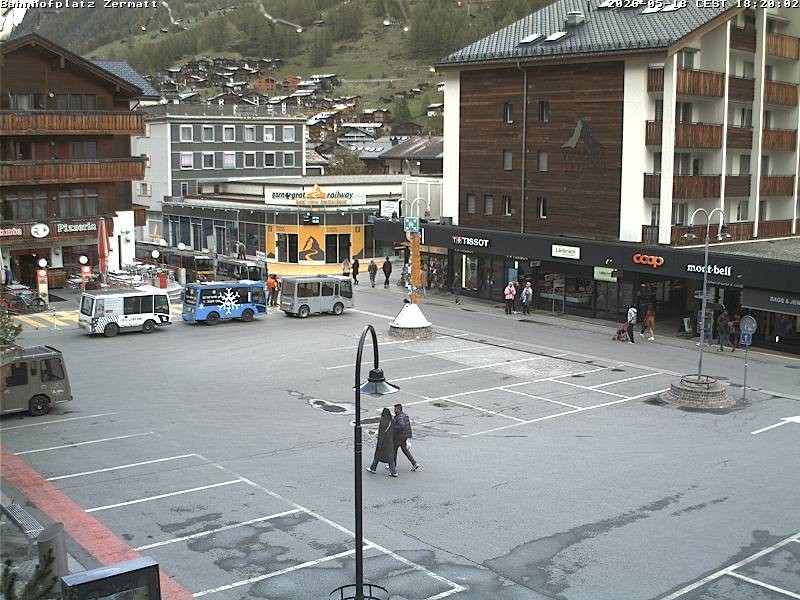 Archived image Webcam Zermatt Railway station