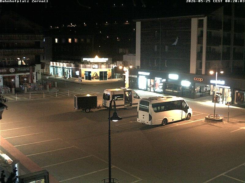Archiv Foto Webcam Zermatt Bahnhofplatz
