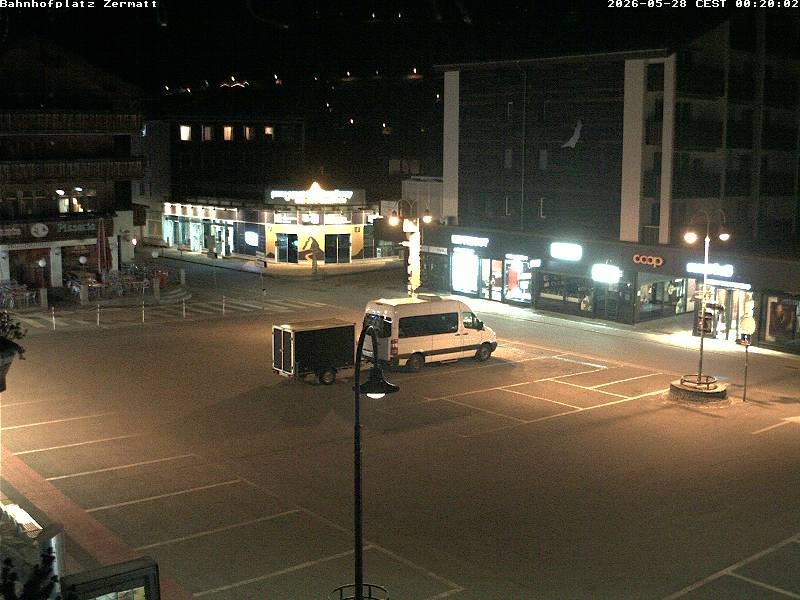Archiv Foto Webcam Zermatt Bahnhofplatz