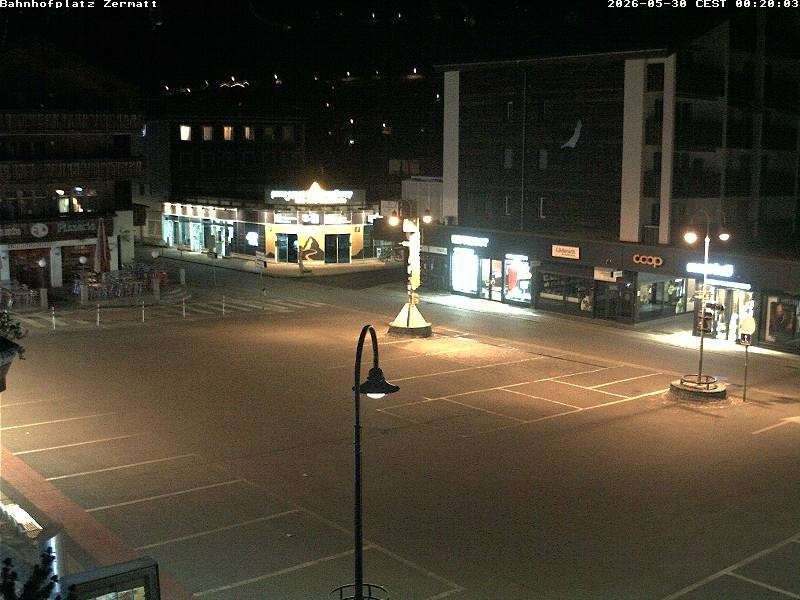 Archiv Foto Webcam Zermatt Bahnhofplatz
