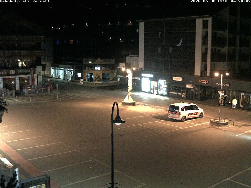 Archiv Foto Webcam Zermatt Bahnhofplatz
