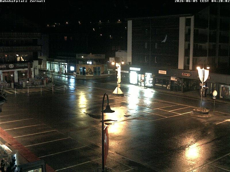 Archiv Foto Webcam Zermatt Bahnhofplatz
