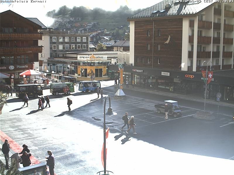 Archiv Foto Webcam Zermatt Bahnhofplatz