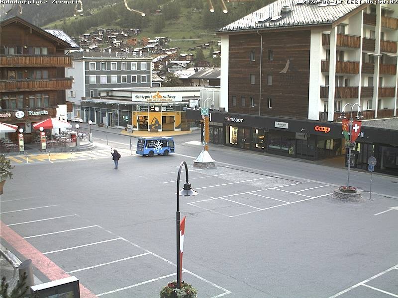 Archived image Webcam Zermatt Railway station