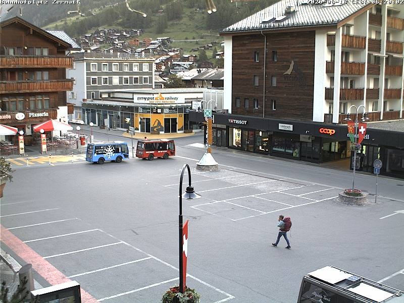 Archived image Webcam Zermatt Railway station