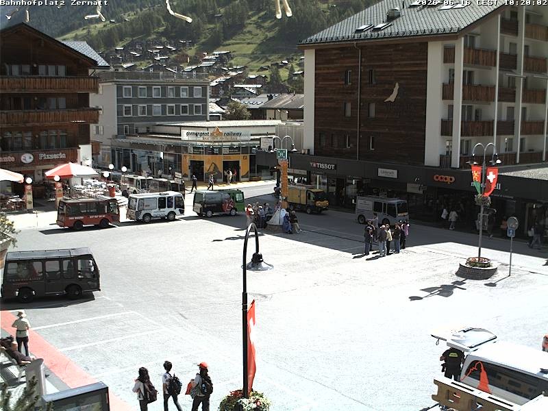 Archiv Foto Webcam Zermatt Bahnhofplatz