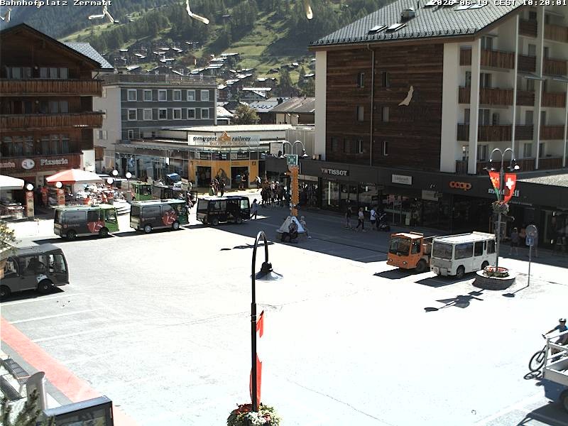 Archiv Foto Webcam Zermatt Bahnhofplatz