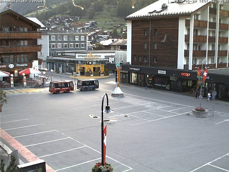 Archived image Webcam Zermatt Railway station