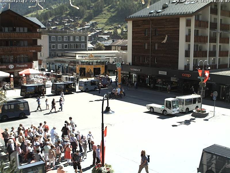 Archiv Foto Webcam Zermatt Bahnhofplatz