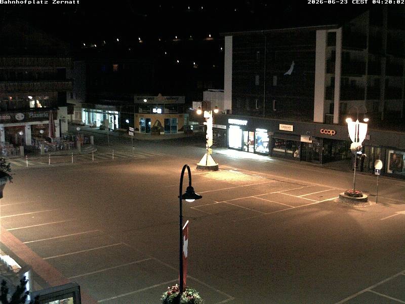 Archiv Foto Webcam Zermatt Bahnhofplatz