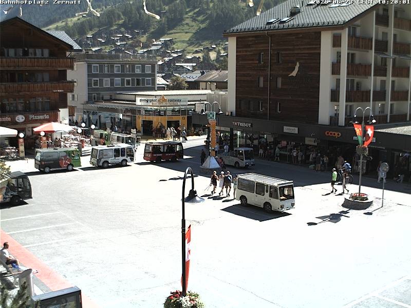 Archiv Foto Webcam Zermatt Bahnhofplatz