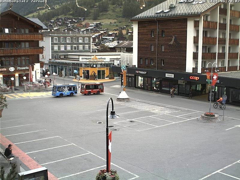 Archived image Webcam Zermatt Railway station
