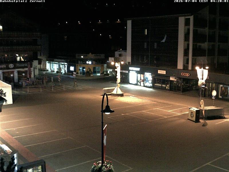 Archiv Foto Webcam Zermatt Bahnhofplatz