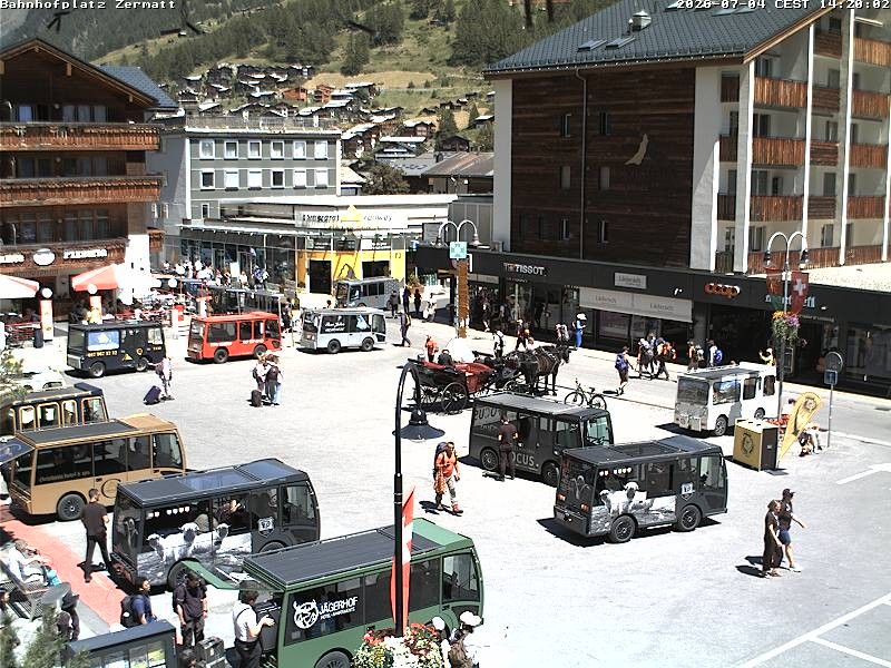 Archiv Foto Webcam Zermatt Bahnhofplatz