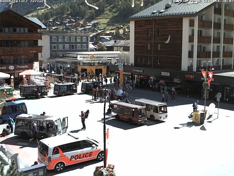 Archiv Foto Webcam Zermatt Bahnhofplatz