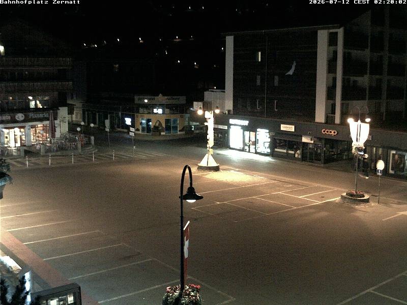 Archiv Foto Webcam Zermatt Bahnhofplatz