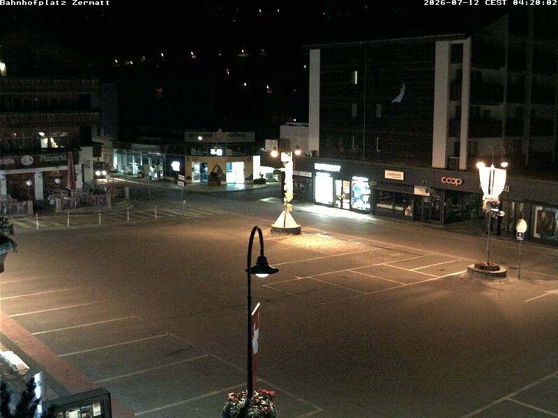 Archiv Foto Webcam Zermatt Bahnhofplatz