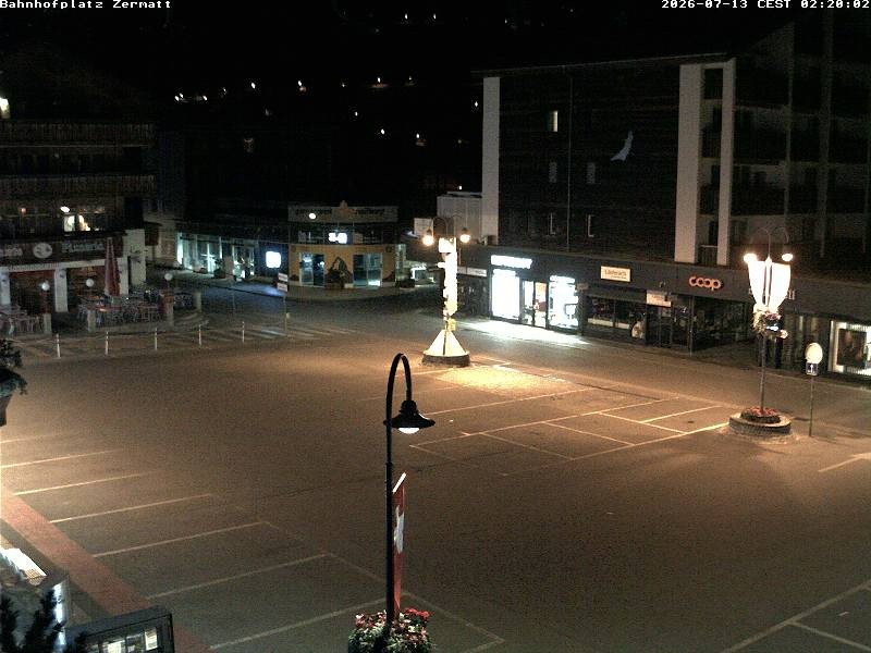 Archiv Foto Webcam Zermatt Bahnhofplatz