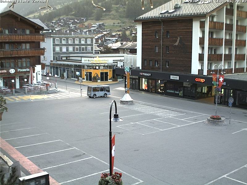 Archived image Webcam Zermatt Railway station
