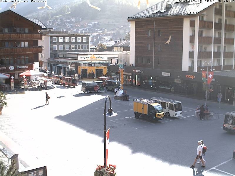 Archived image Webcam Zermatt Railway station