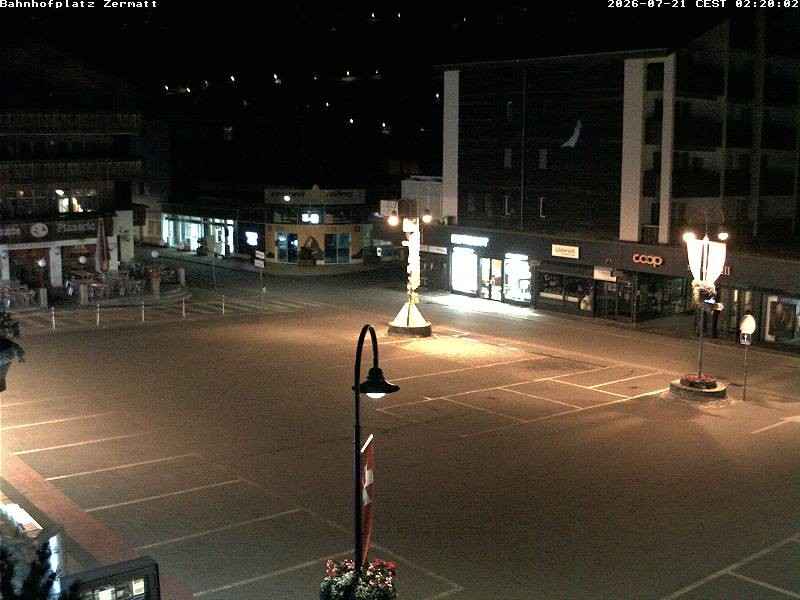 Archiv Foto Webcam Zermatt Bahnhofplatz
