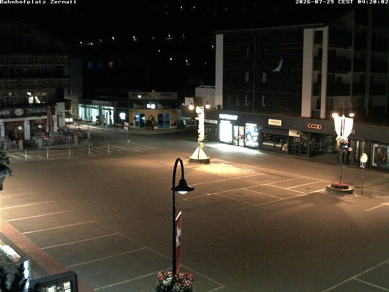 Archiv Foto Webcam Zermatt Bahnhofplatz