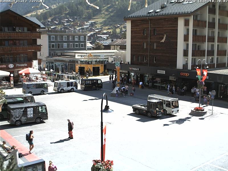 Archiv Foto Webcam Zermatt Bahnhofplatz