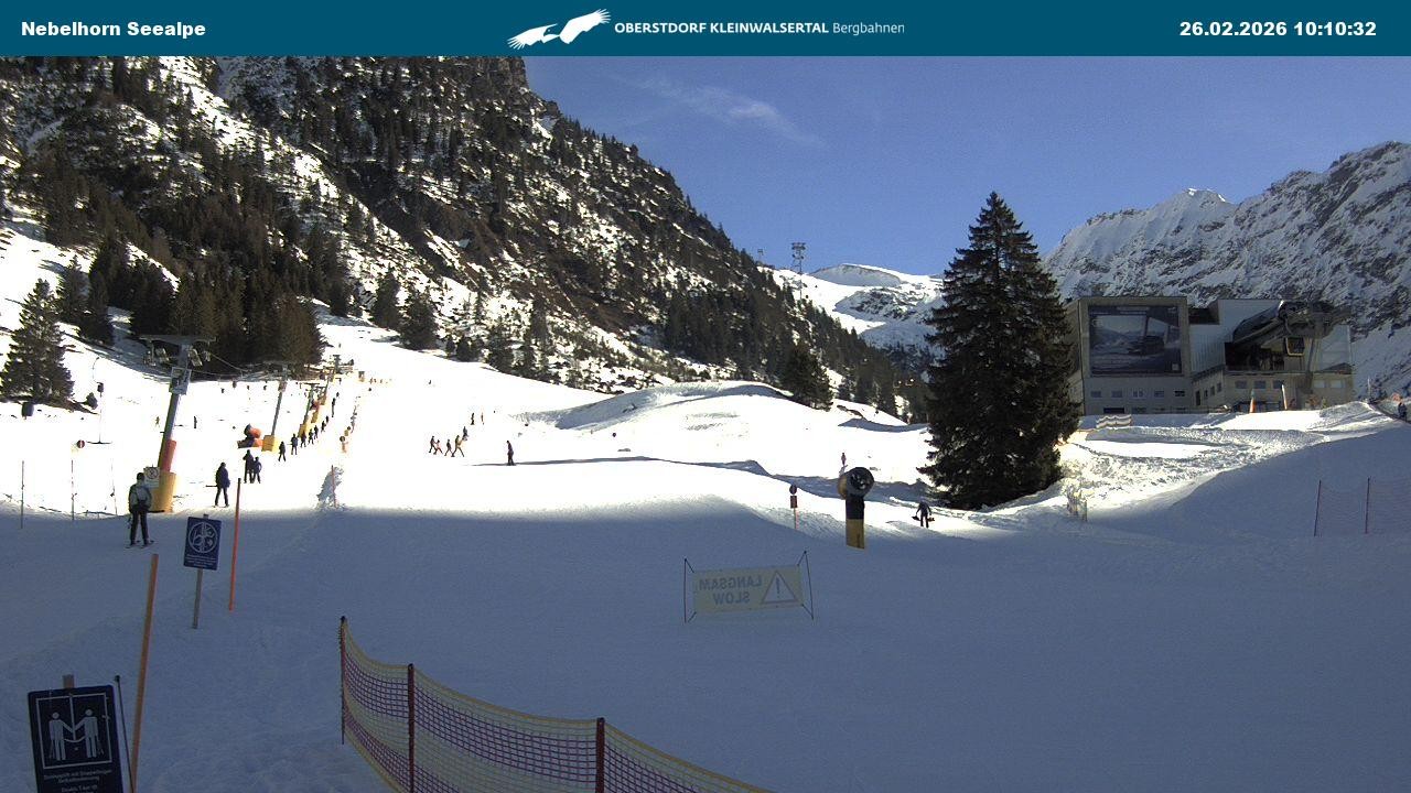 Archived image Webcam Cable car Nebelhorn station Seealpe