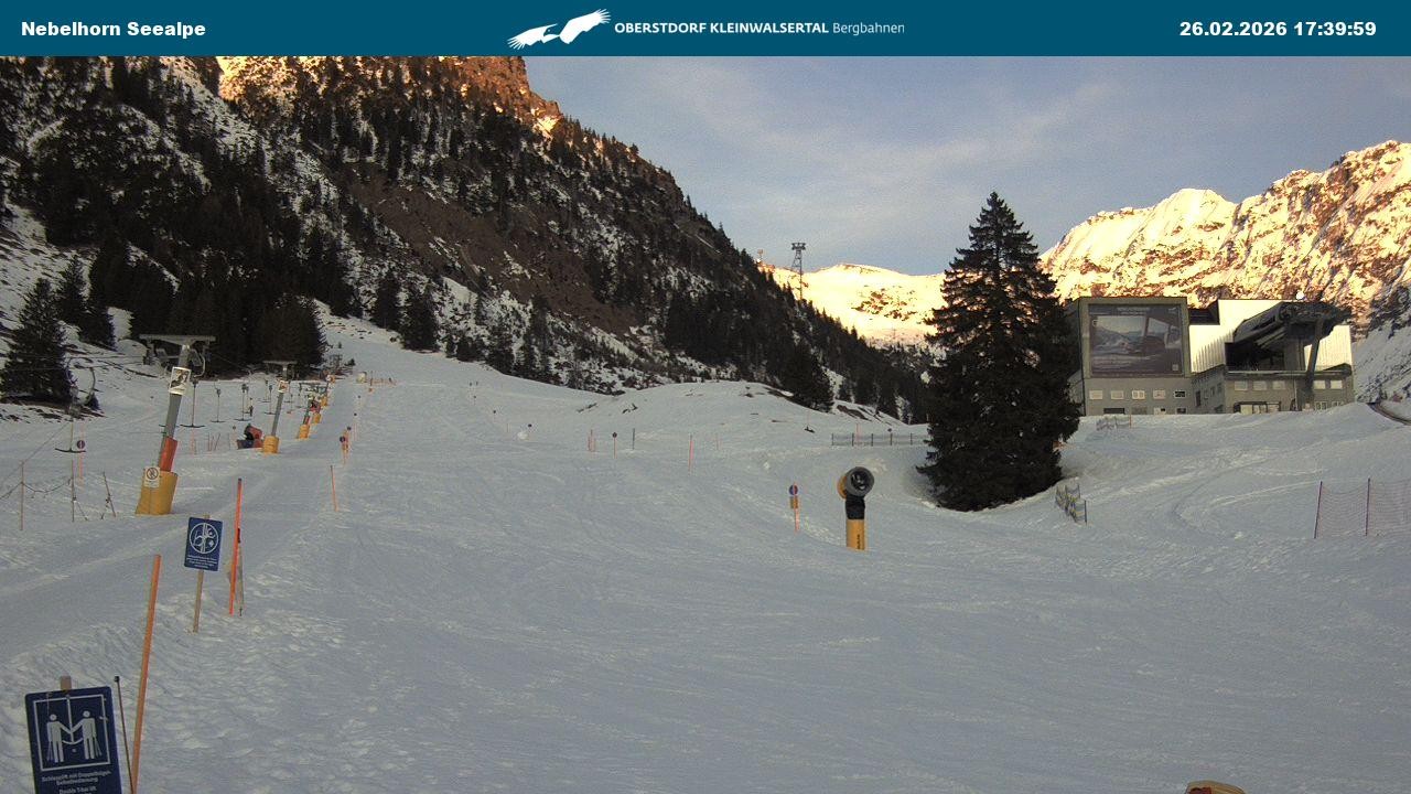 Archived image Webcam Cable car Nebelhorn station Seealpe