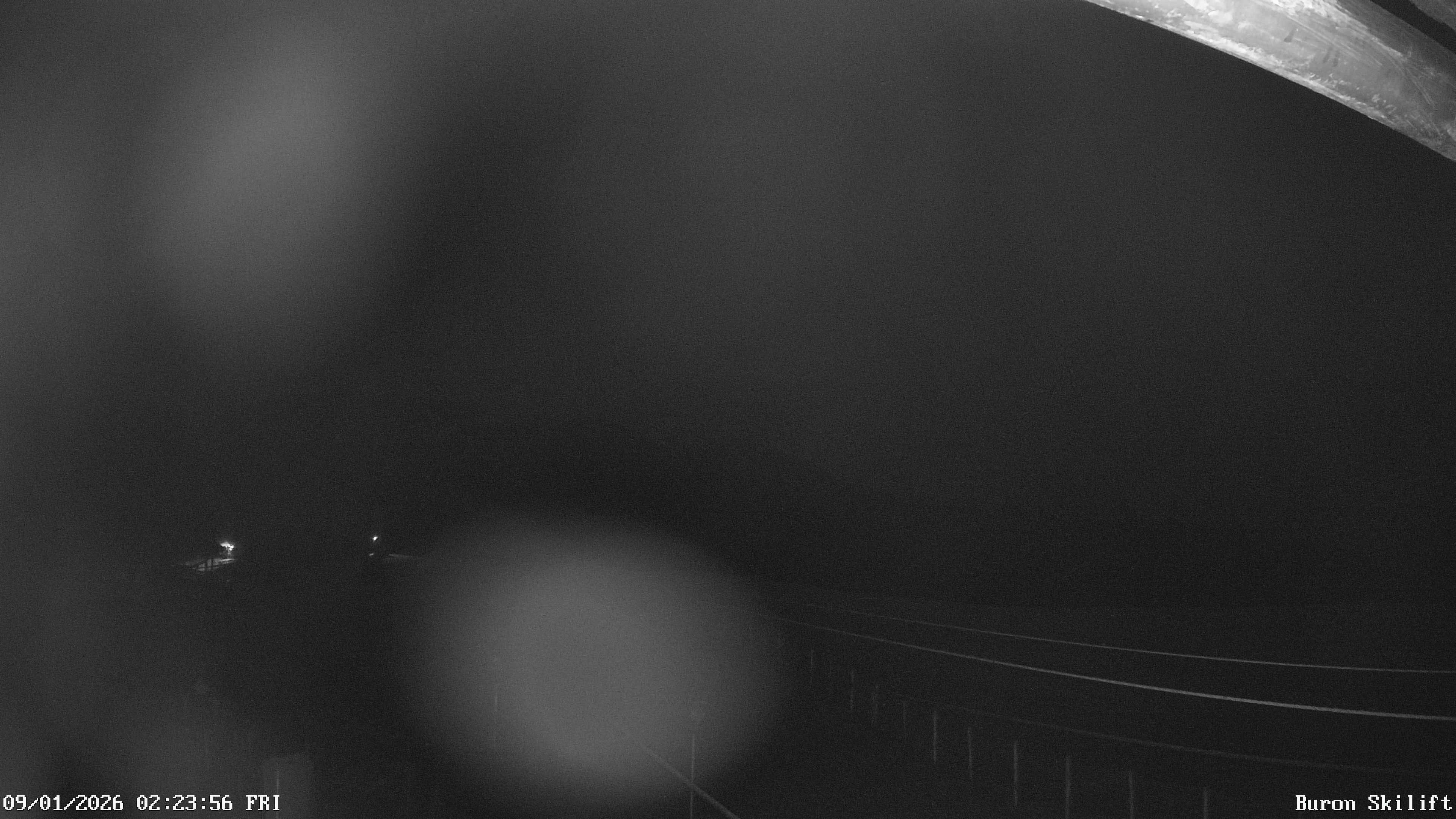 Archiv Foto Webcam Blick von der Talstation des Schlepplifts Buron auf den Lift und die Piste