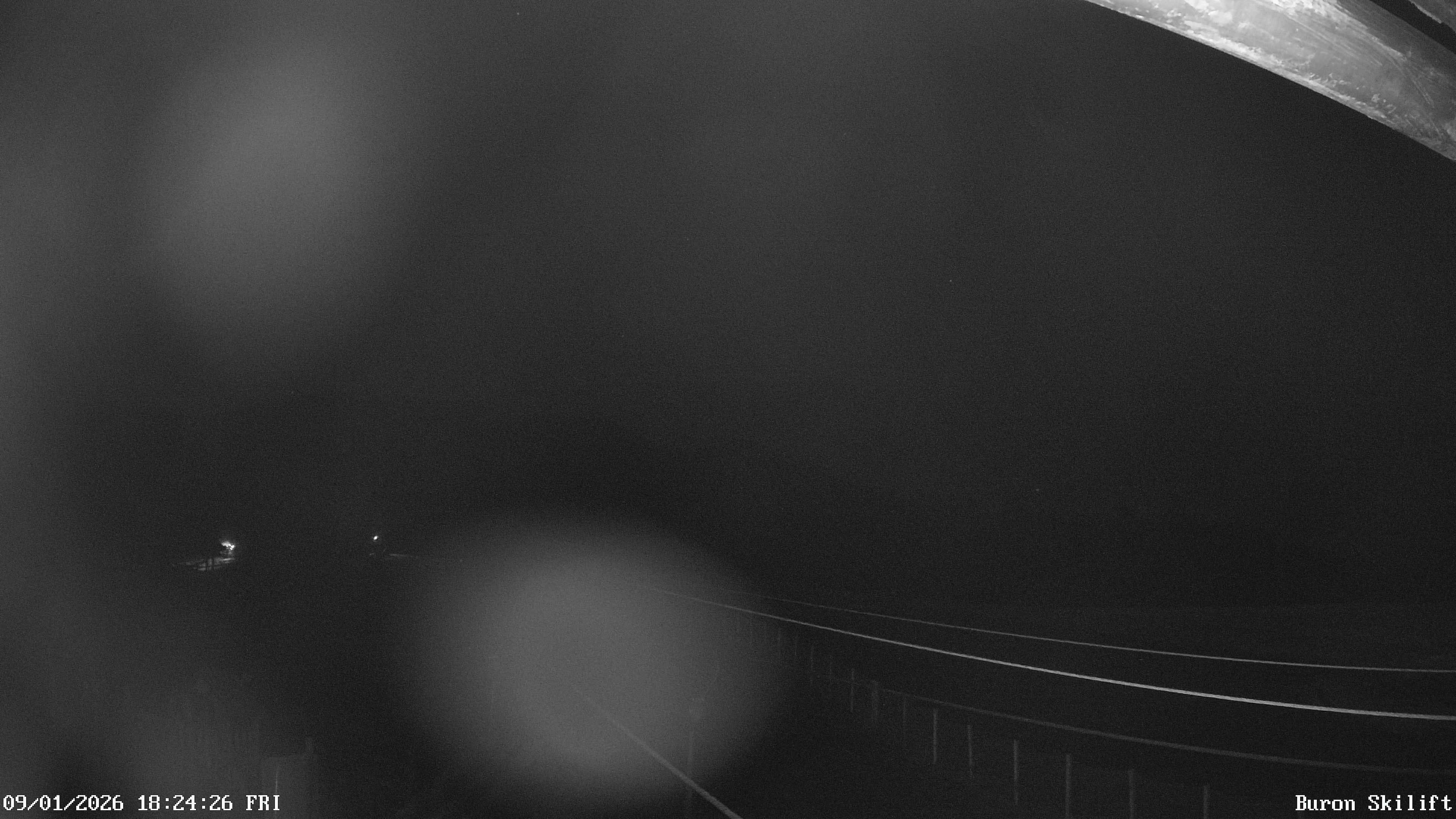 Archiv Foto Webcam Blick von der Talstation des Schlepplifts Buron auf den Lift und die Piste