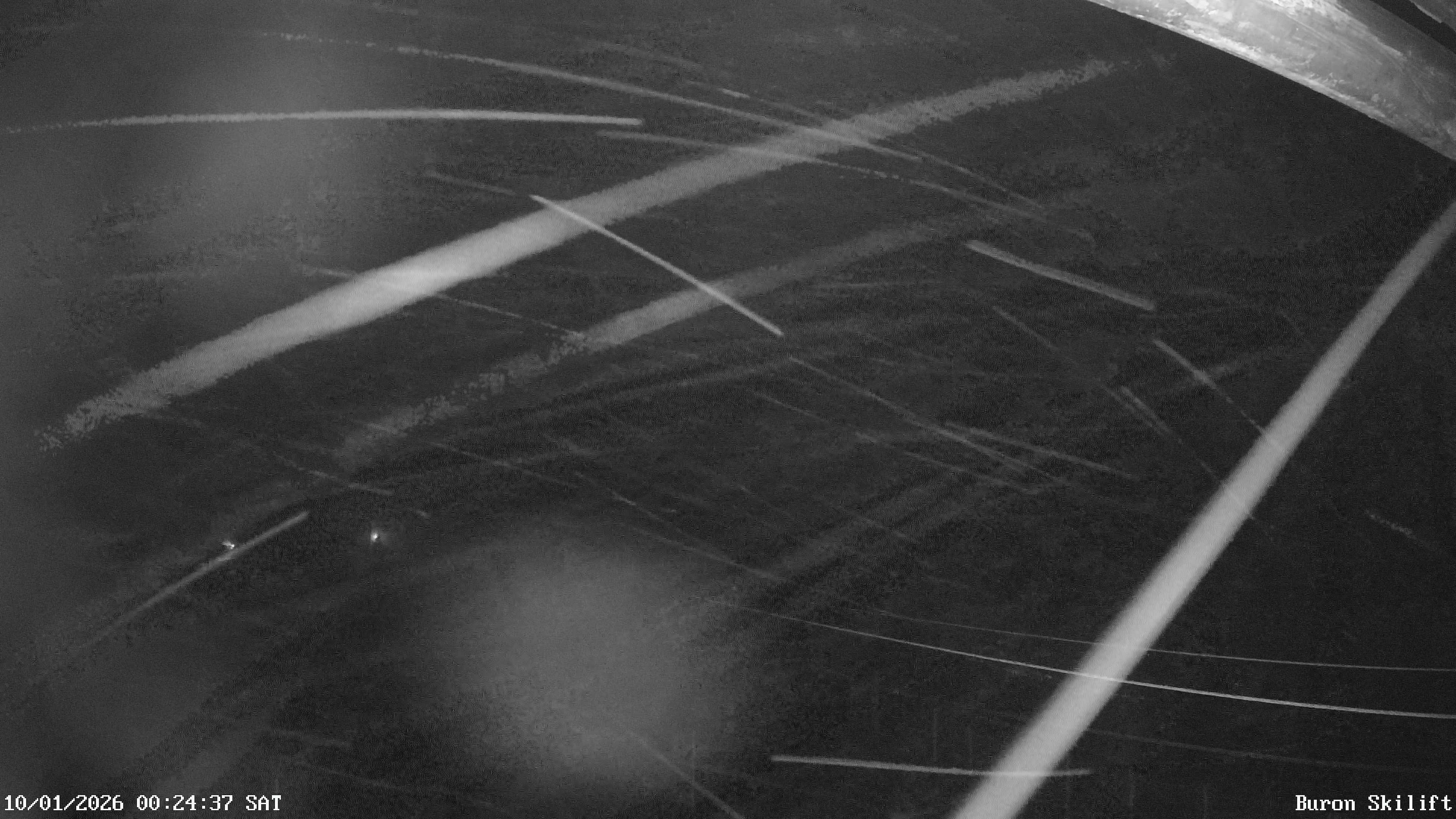 Archiv Foto Webcam Blick von der Talstation des Schlepplifts Buron auf den Lift und die Piste