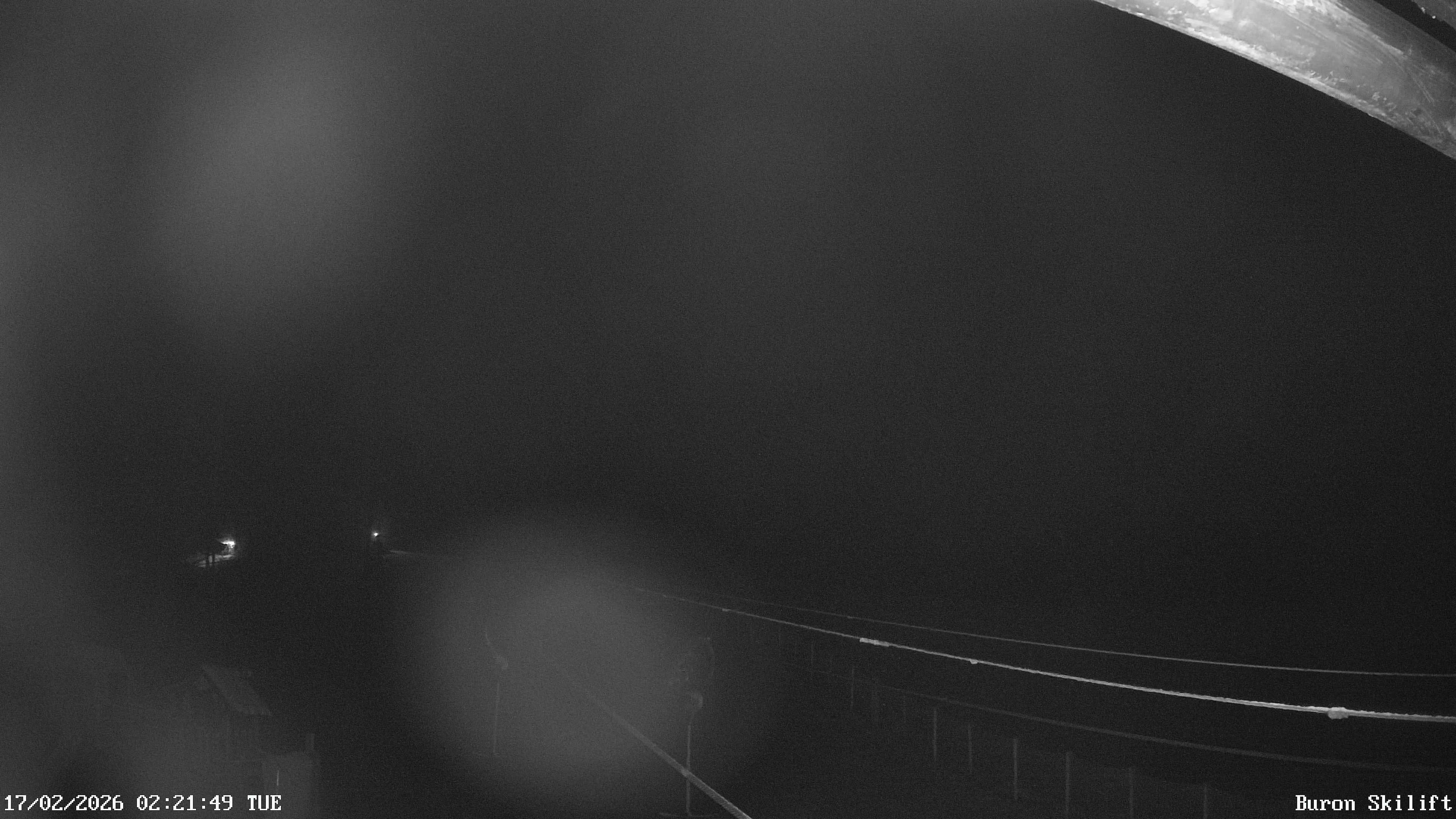 Archiv Foto Webcam Blick von der Talstation des Schlepplifts Buron auf den Lift und die Piste