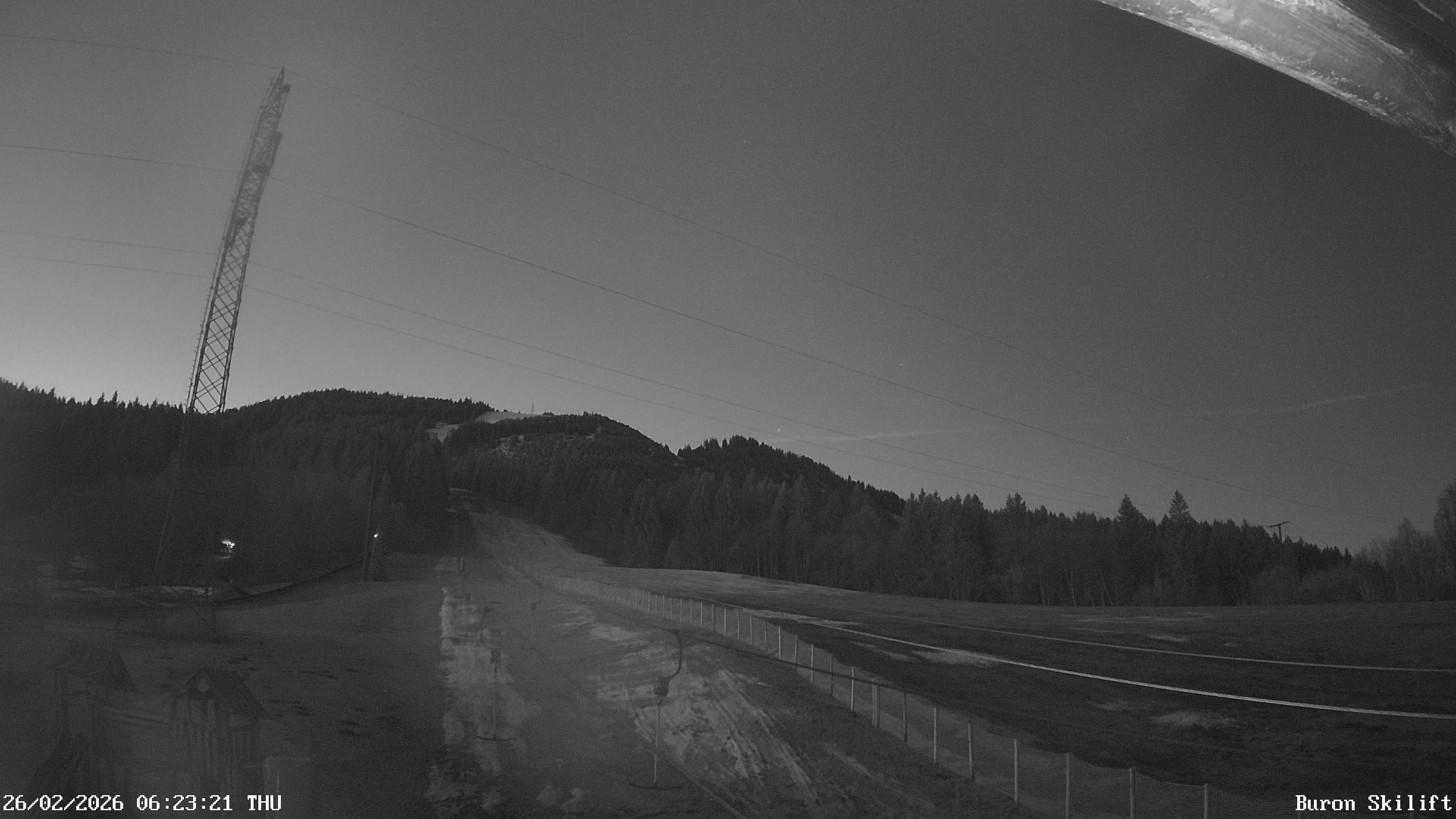 Archived image Webcam Enjoy the panoama view of the ski trail and lift in Buron