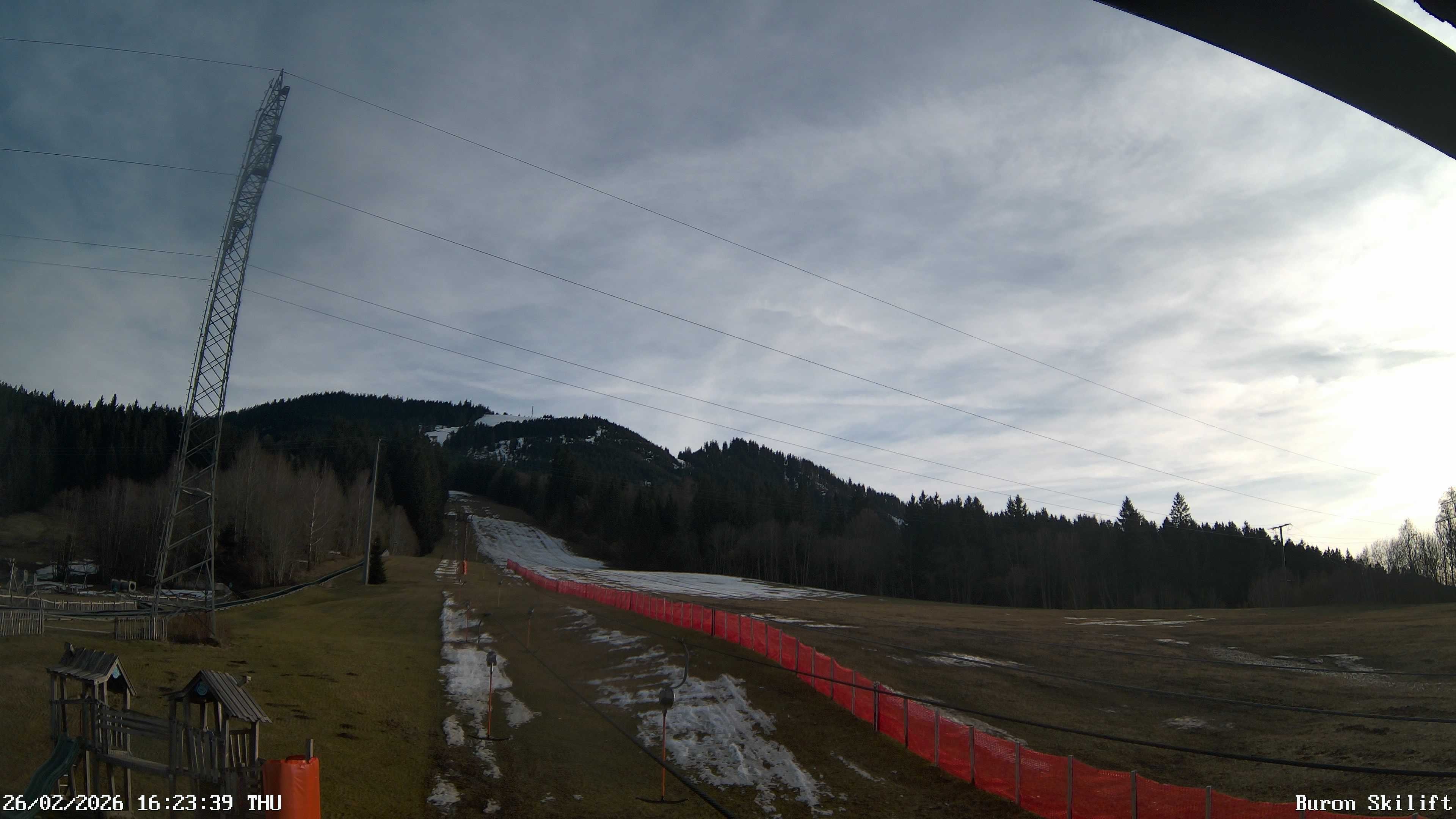 Archived image Webcam Enjoy the panoama view of the ski trail and lift in Buron