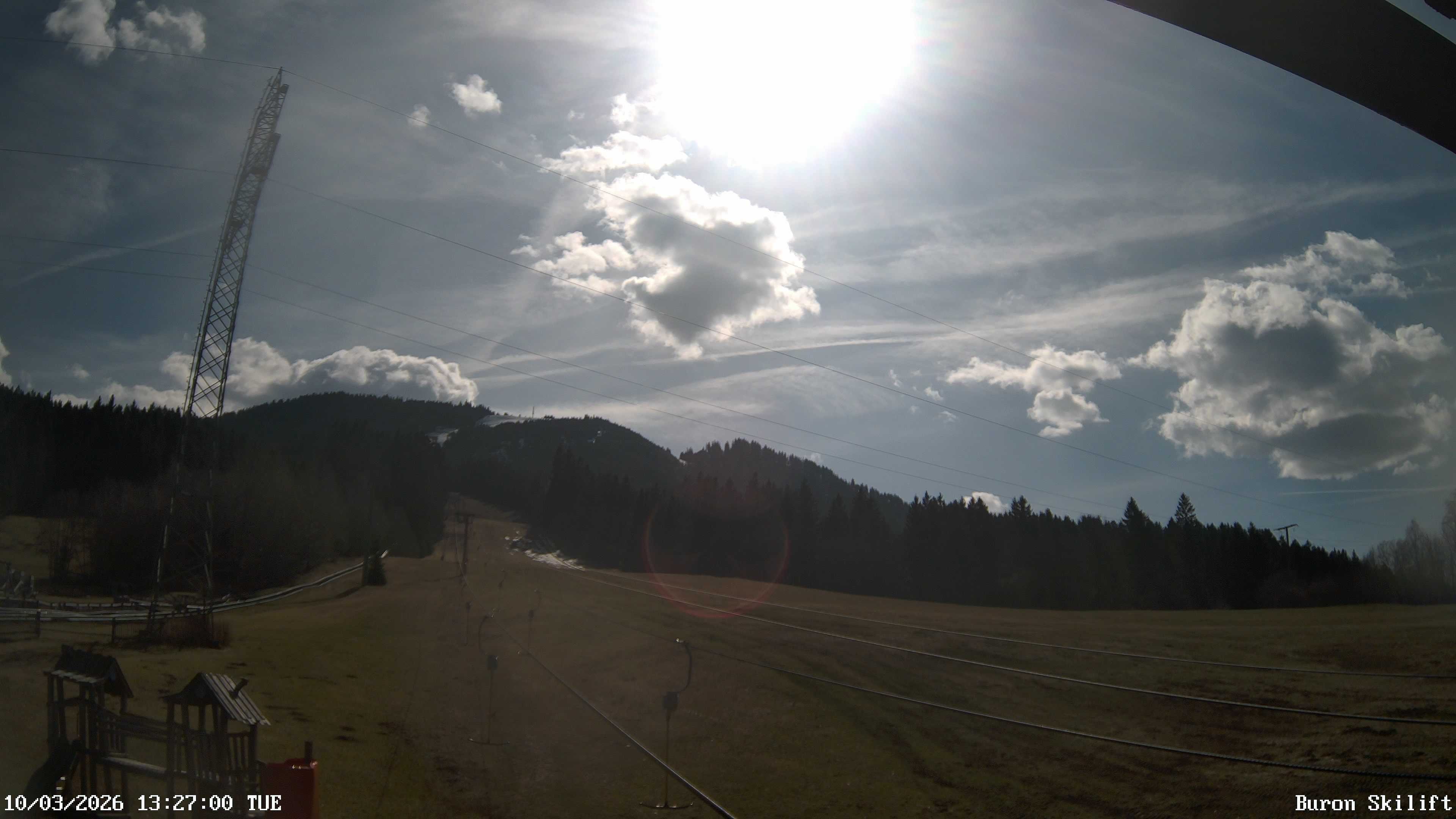 Archived image Webcam Enjoy the panoama view of the ski trail and lift in Buron