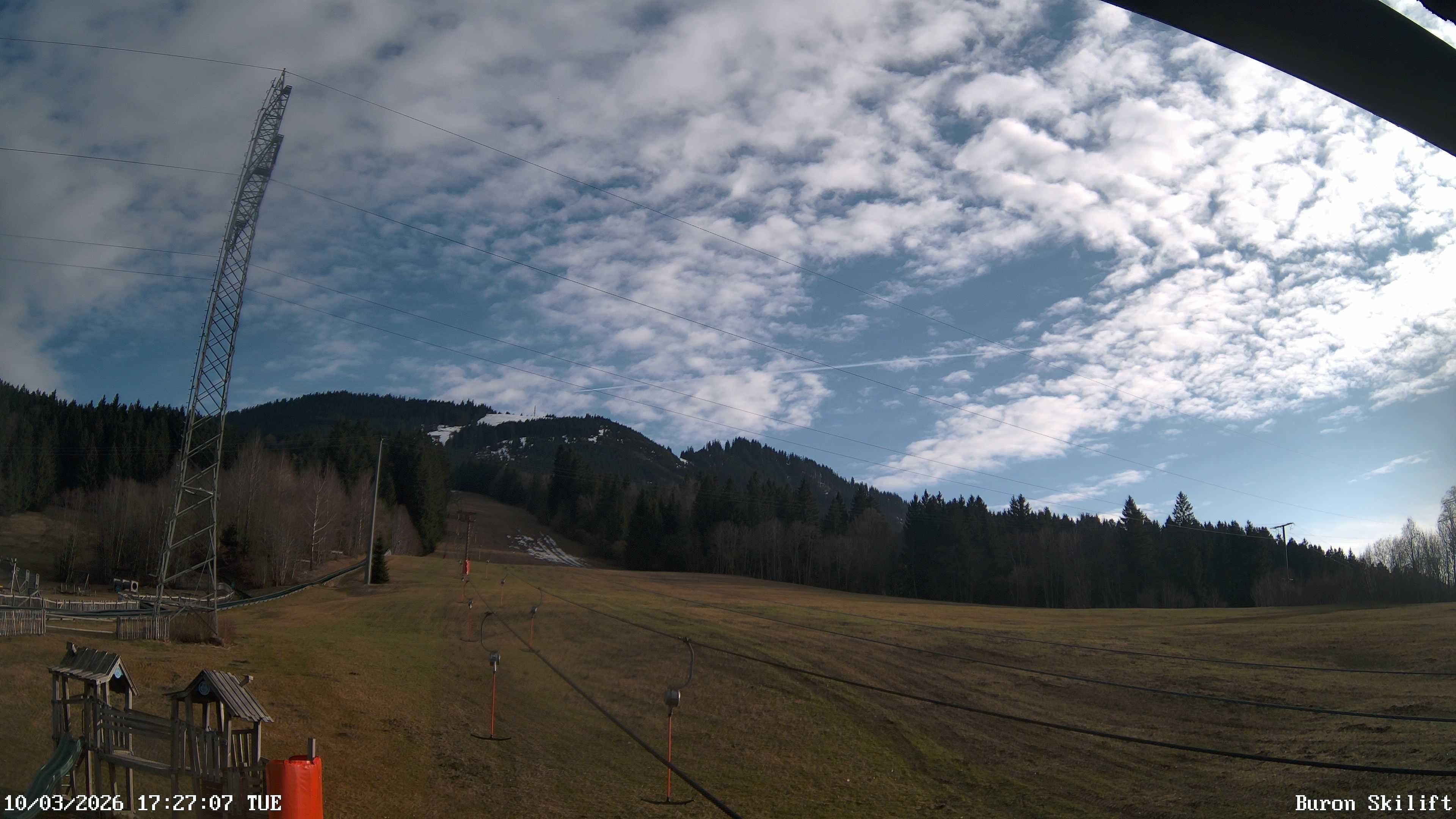 Archived image Webcam Enjoy the panoama view of the ski trail and lift in Buron