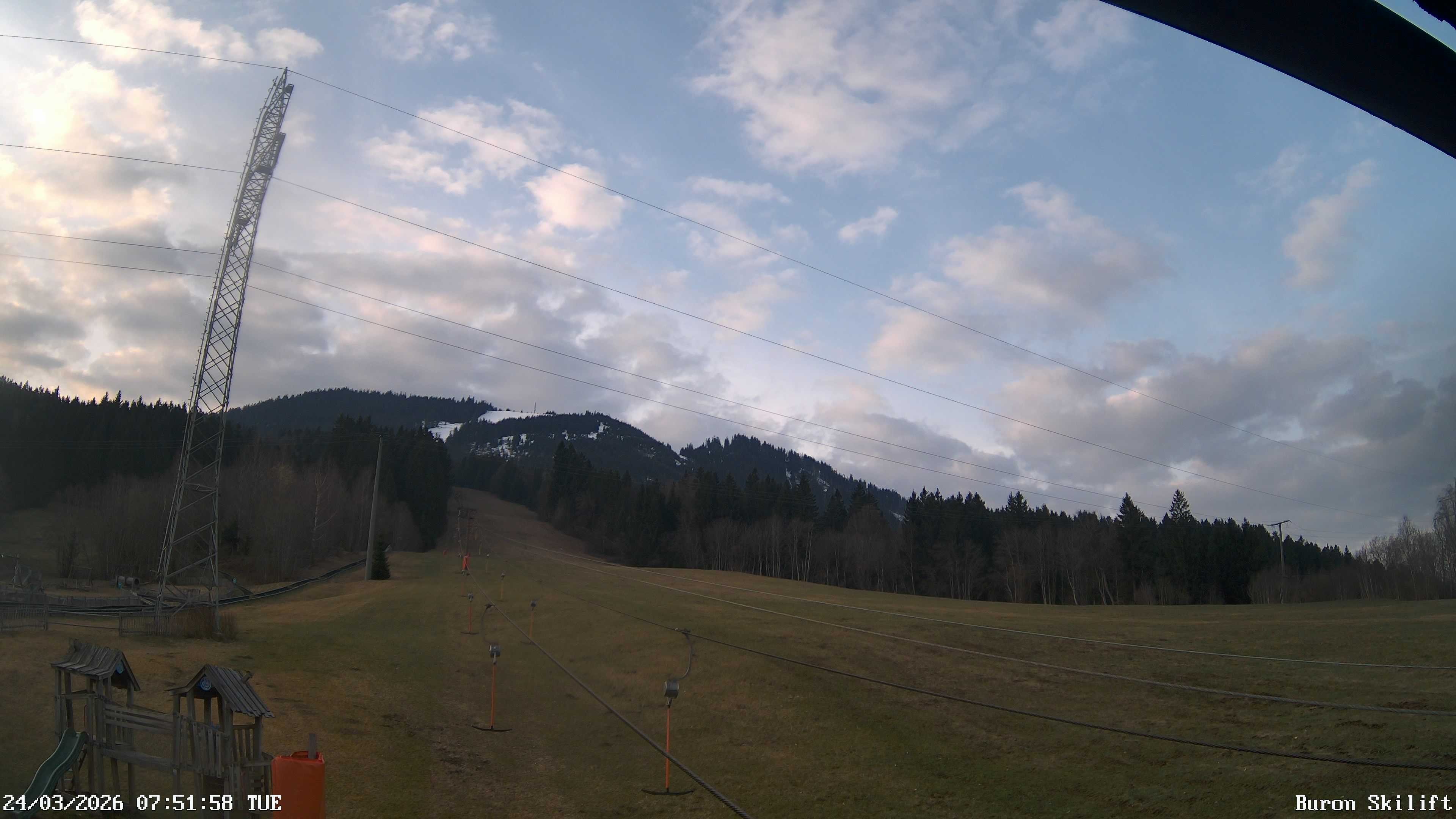 Archived image Webcam Enjoy the panoama view of the ski trail and lift in Buron