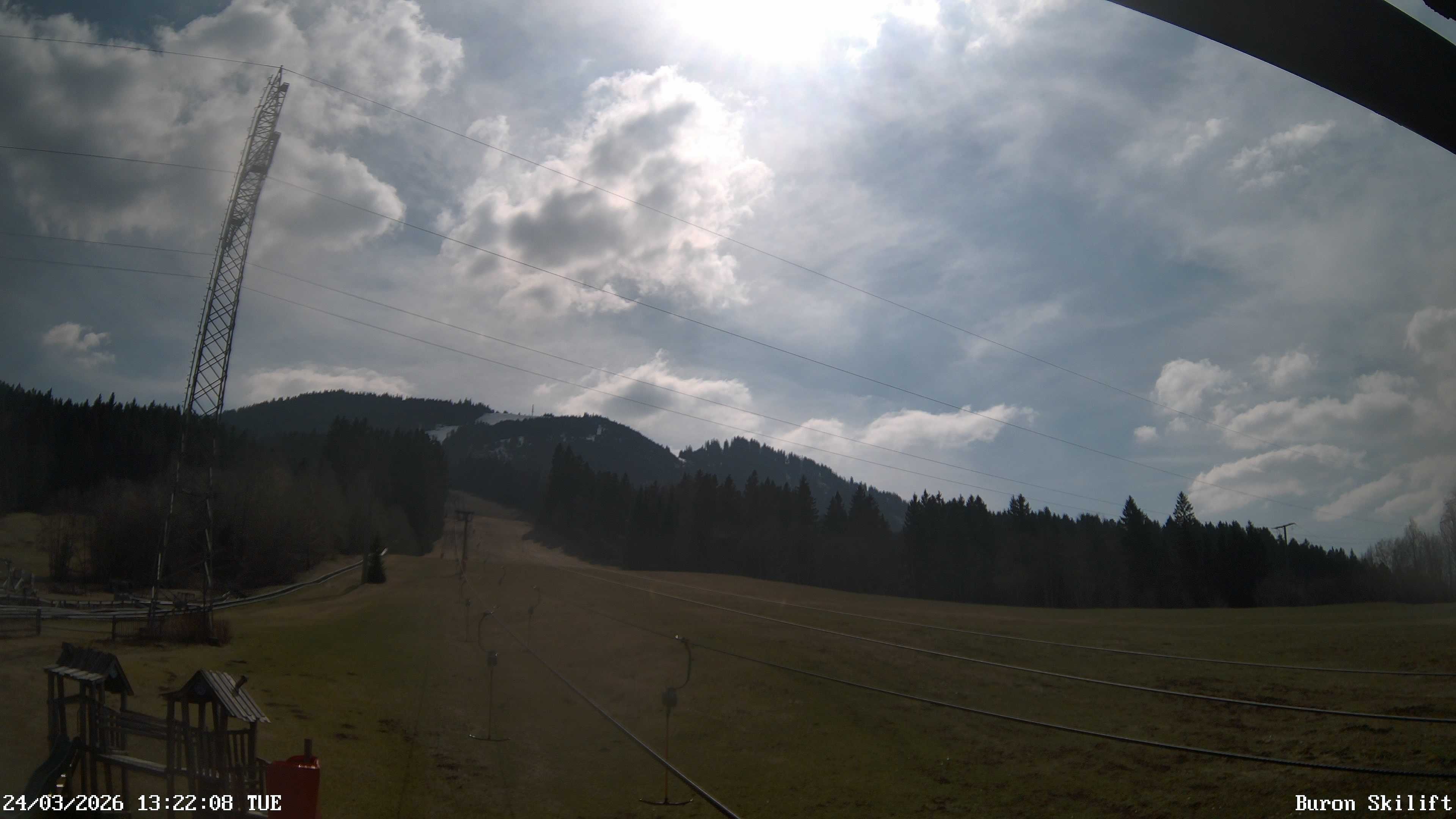 Archived image Webcam Enjoy the panoama view of the ski trail and lift in Buron