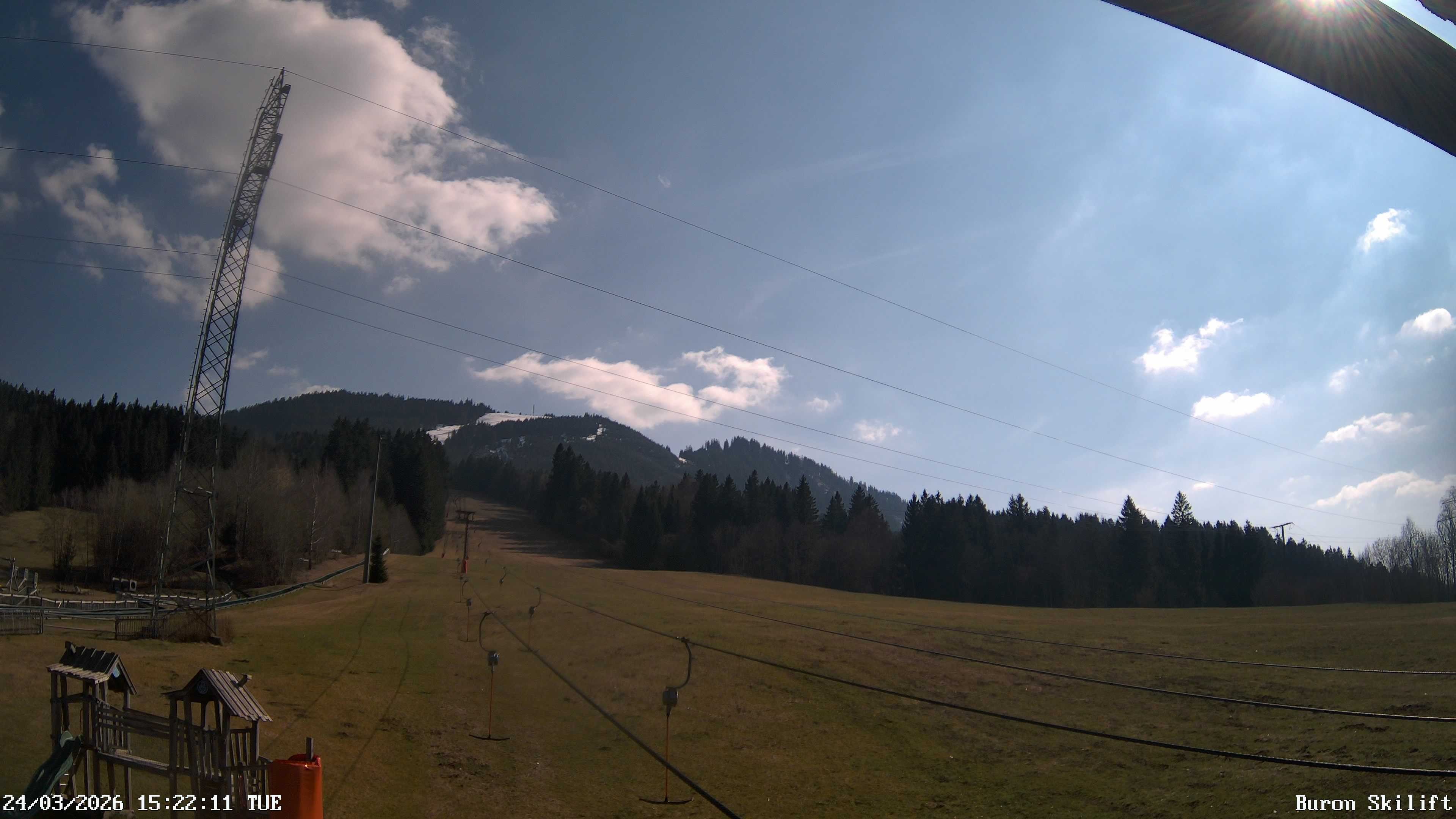 Archived image Webcam Enjoy the panoama view of the ski trail and lift in Buron