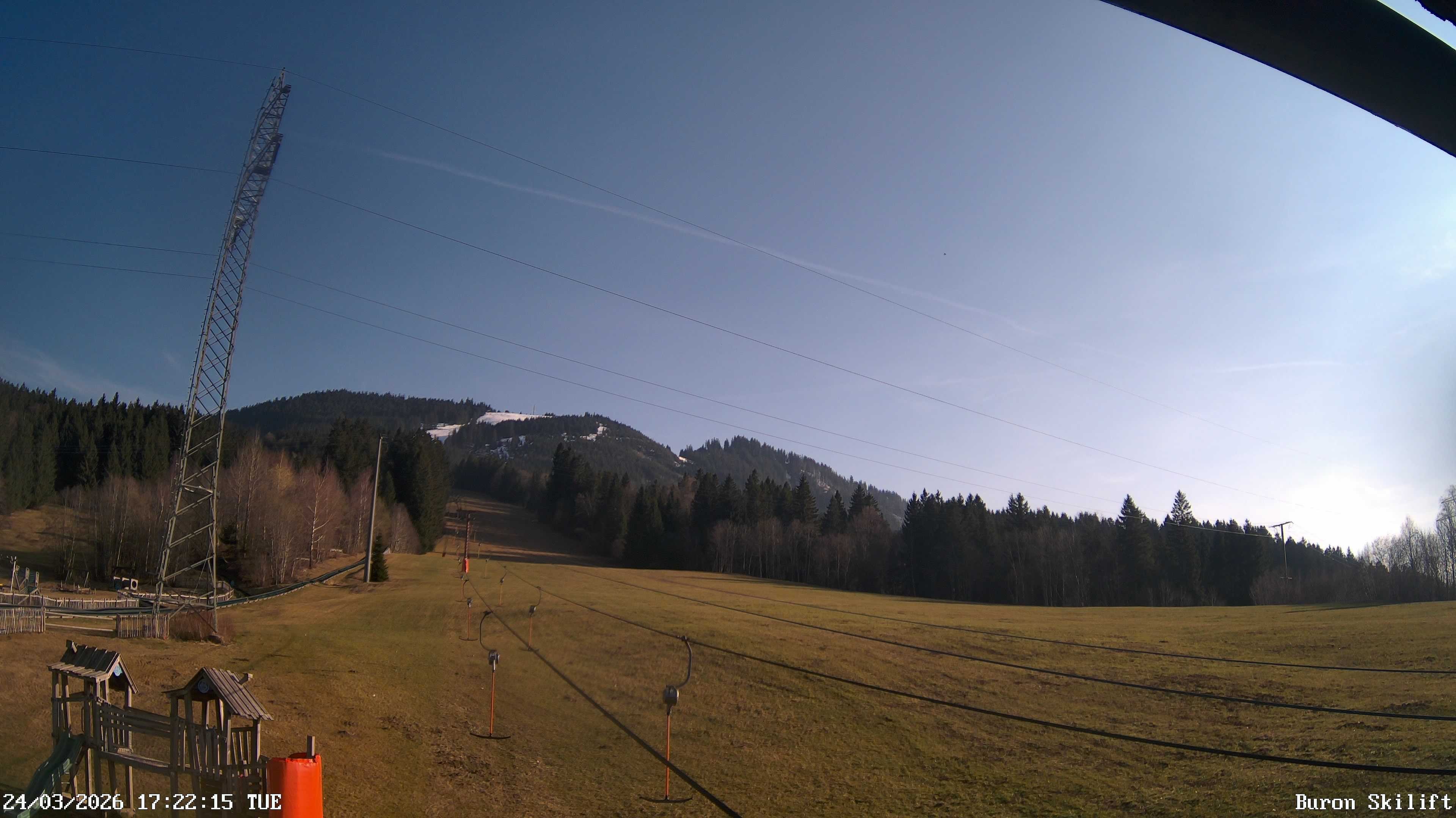 Archived image Webcam Enjoy the panoama view of the ski trail and lift in Buron