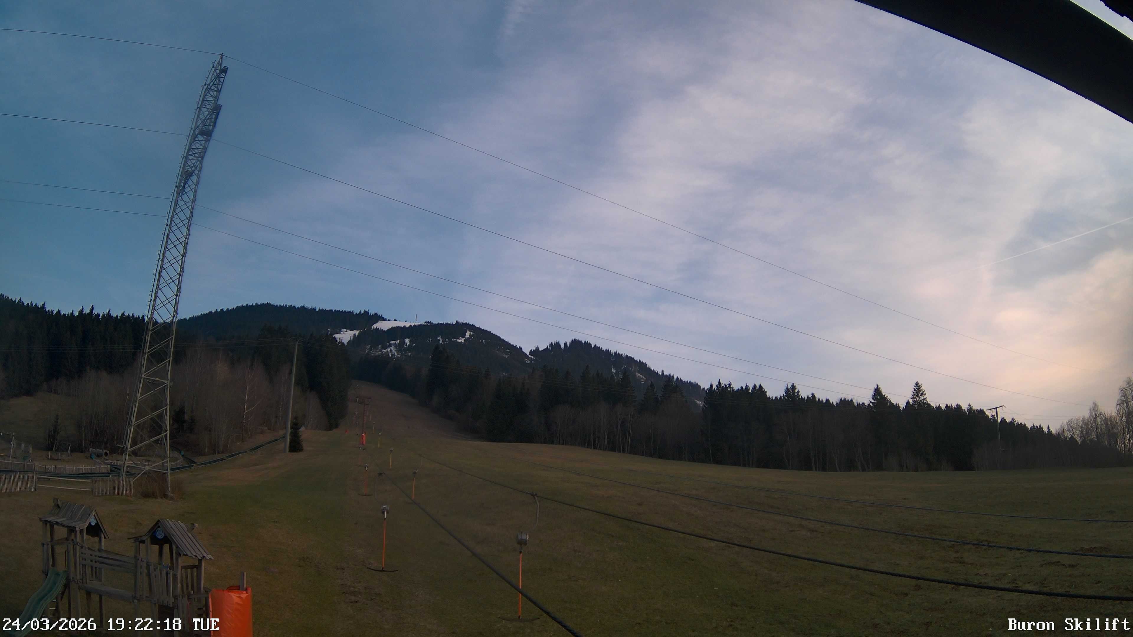 Archived image Webcam Enjoy the panoama view of the ski trail and lift in Buron