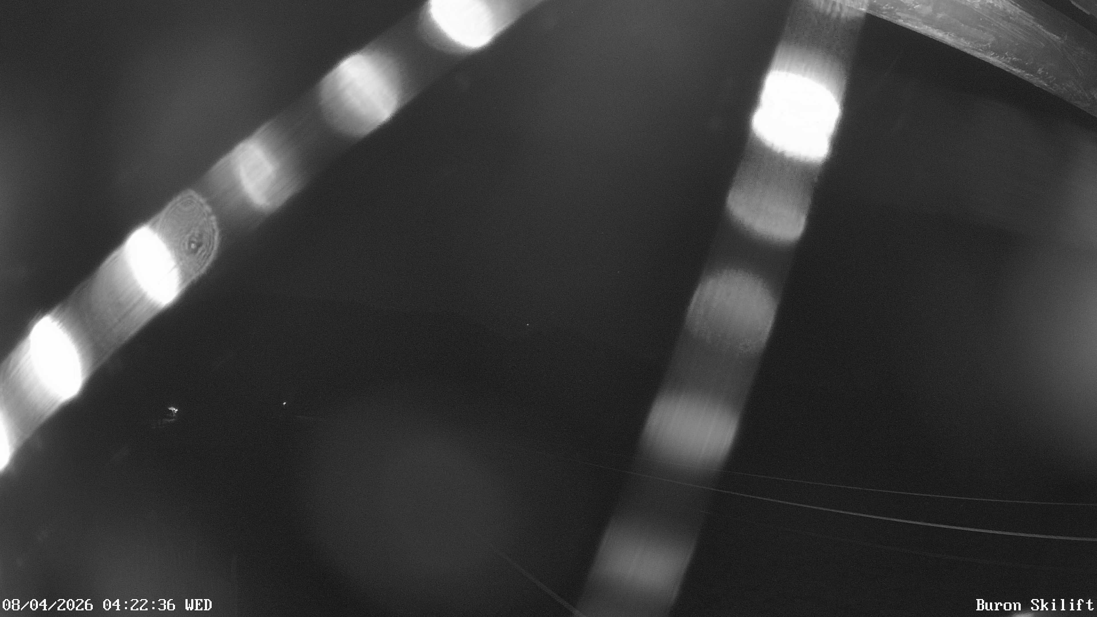 Archiv Foto Webcam Blick von der Talstation des Schlepplifts Buron auf den Lift und die Piste