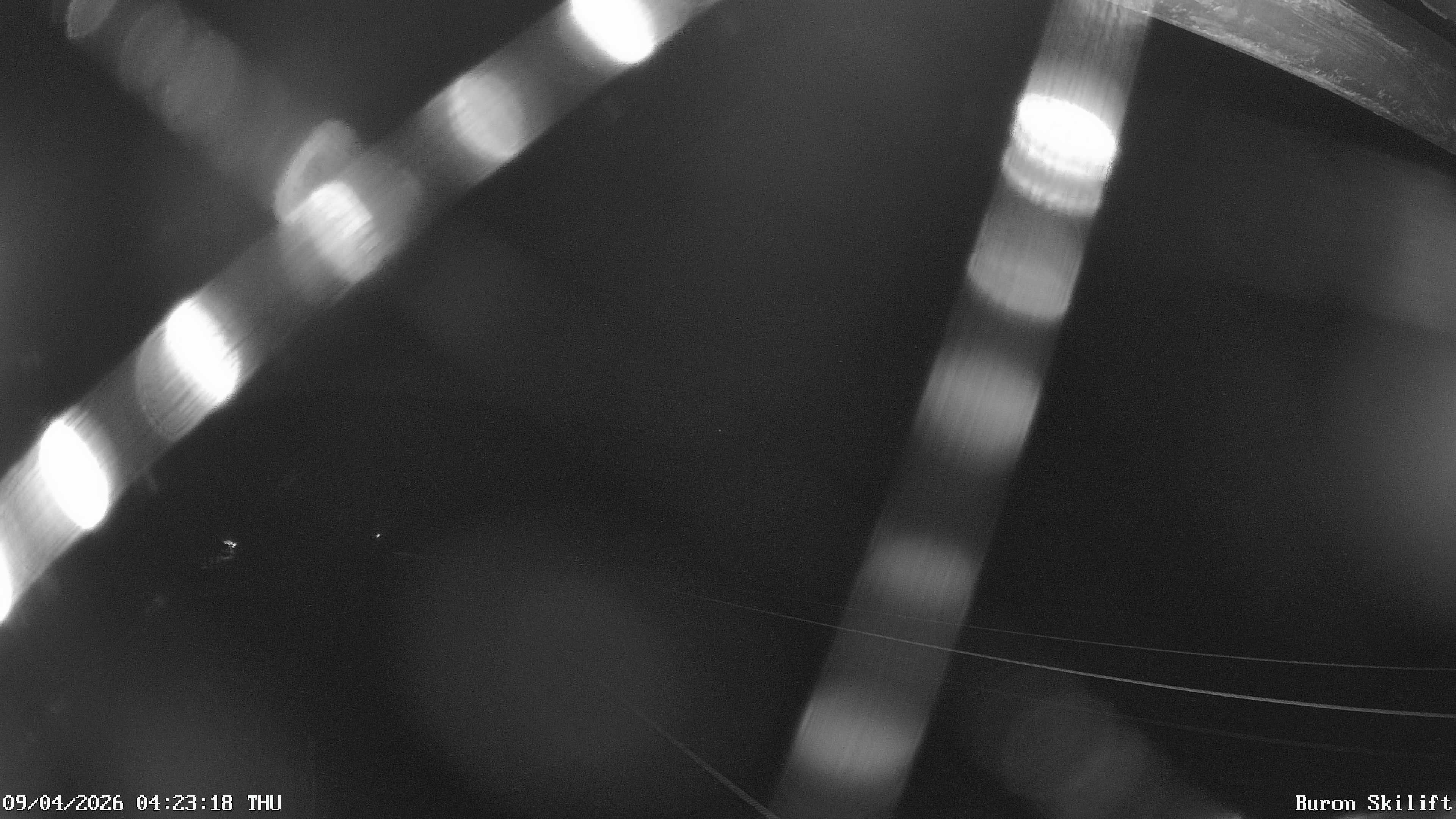 Archiv Foto Webcam Blick von der Talstation des Schlepplifts Buron auf den Lift und die Piste